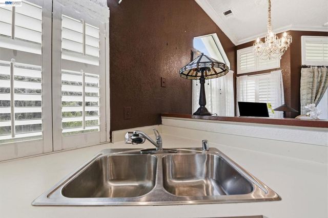 5246 Tacoma Cmn, Fremont, CA 94555