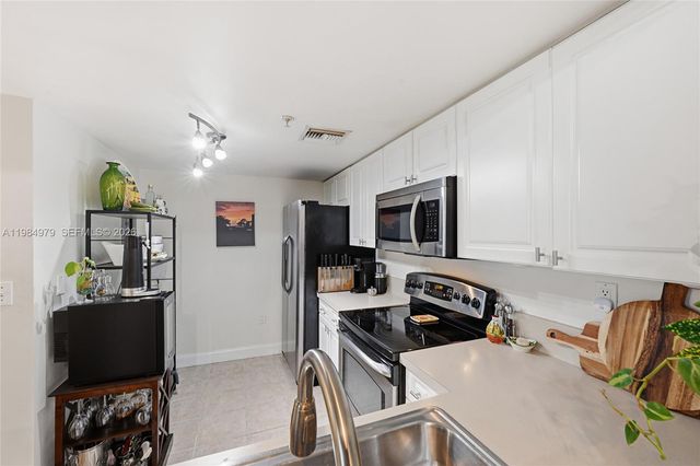 520 SE 5th Ave 3403, Fort Lauderdale, FL 33301