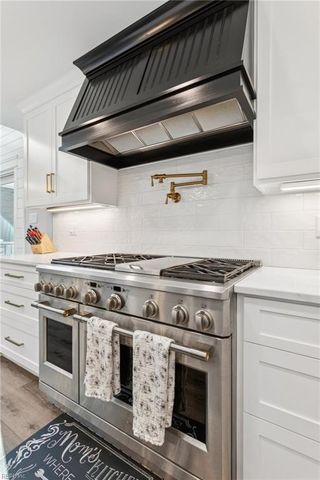 109 Kings Grant DR, Yorktown, VA 23692