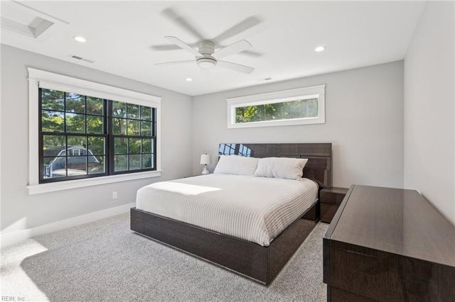 109 Kings Grant DR, Yorktown, VA 23692