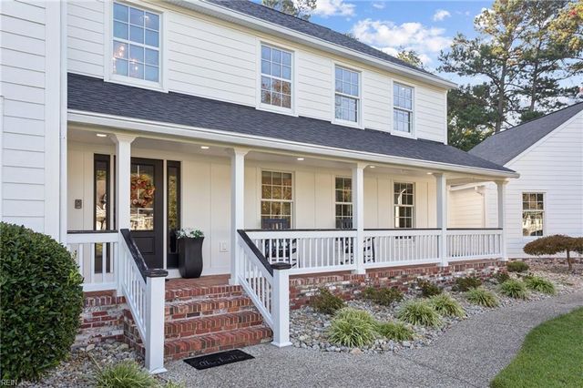 109 Kings Grant DR, Yorktown, VA 23692