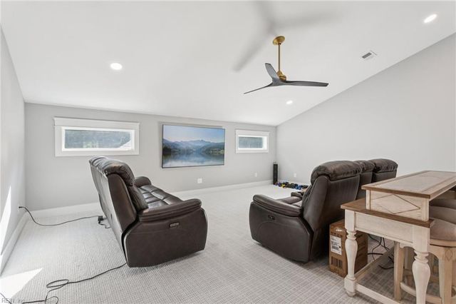 109 Kings Grant DR, Yorktown, VA 23692