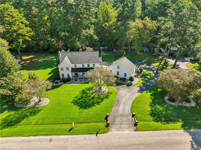 109 Kings Grant DR, Yorktown, VA 23692