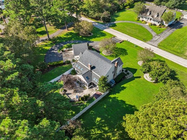 109 Kings Grant DR, Yorktown, VA 23692