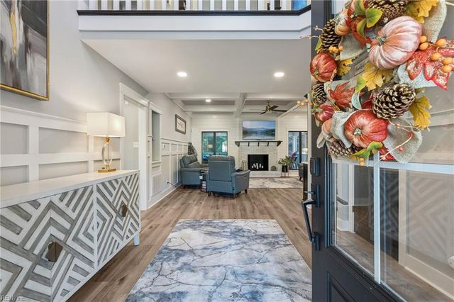 109 Kings Grant DR, Yorktown, VA 23692