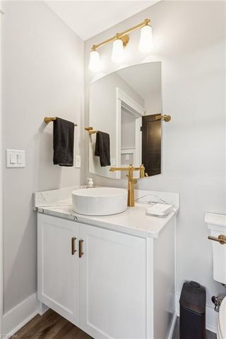 109 Kings Grant DR, Yorktown, VA 23692