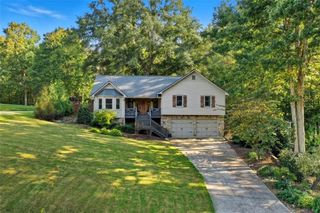 234 Holly Creek Way, Woodstock, GA 30188