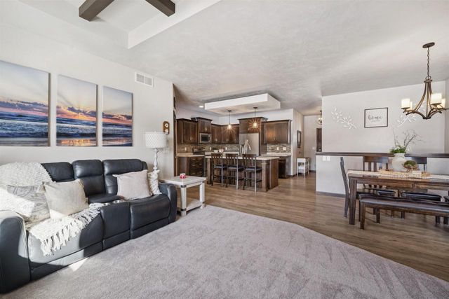 1911 BEAR PAW TRAIL, Kaukauna, WI 54130