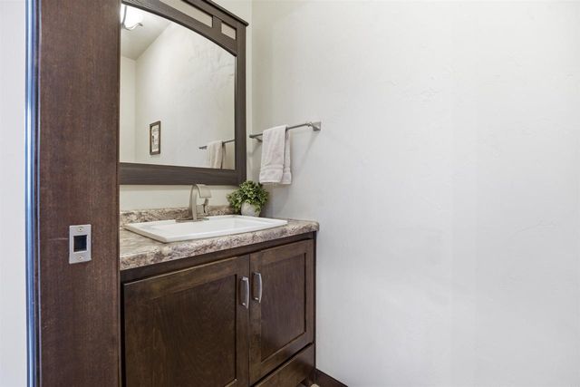 1911 BEAR PAW TRAIL, Kaukauna, WI 54130