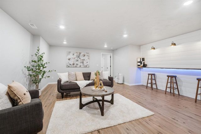 1911 BEAR PAW TRAIL, Kaukauna, WI 54130