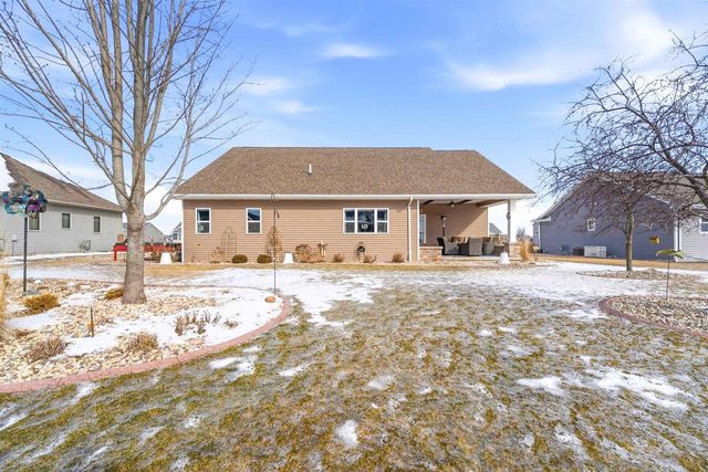 1911 BEAR PAW TRAIL, Kaukauna, WI 54130