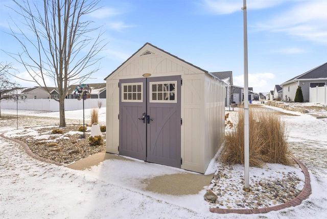 1911 BEAR PAW TRAIL, Kaukauna, WI 54130