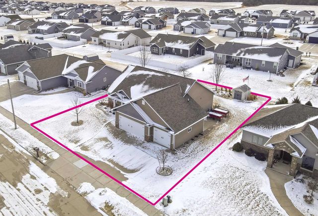 1911 BEAR PAW TRAIL, Kaukauna, WI 54130