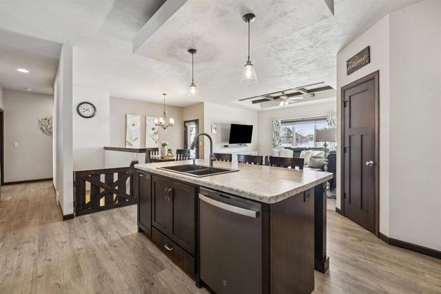 1911 BEAR PAW TRAIL, Kaukauna, WI 54130