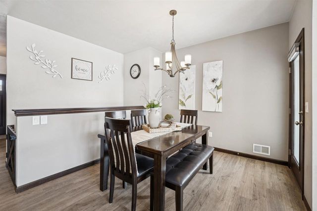 1911 BEAR PAW TRAIL, Kaukauna, WI 54130