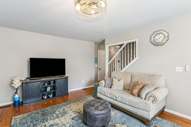 465 S Limuel Ct, Wichita, KS 67235