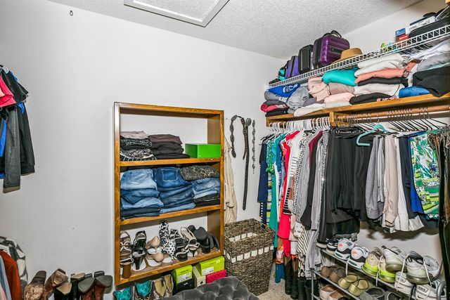 465 S Limuel Ct, Wichita, KS 67235