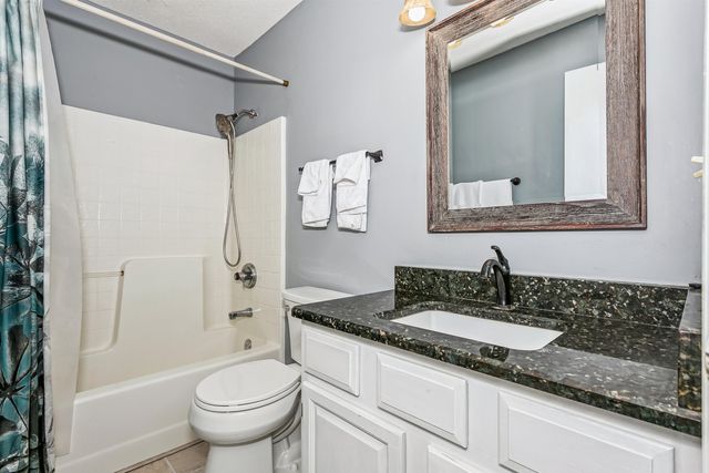 465 S Limuel Ct, Wichita, KS 67235