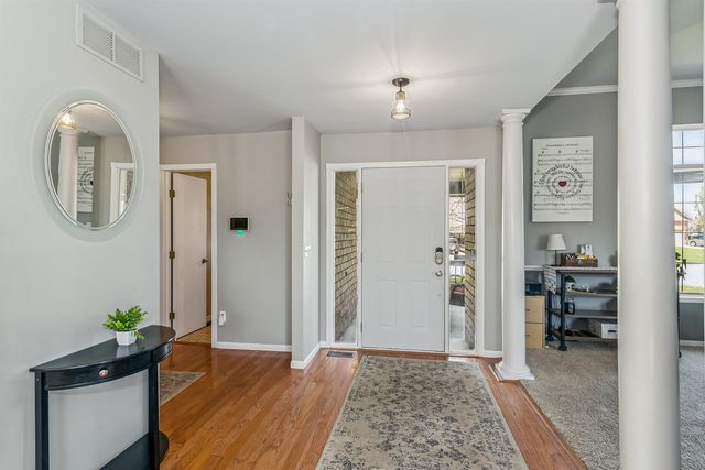 465 S Limuel Ct, Wichita, KS 67235