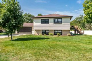 2730 S Nakoma Court, Beloit, WI 53511