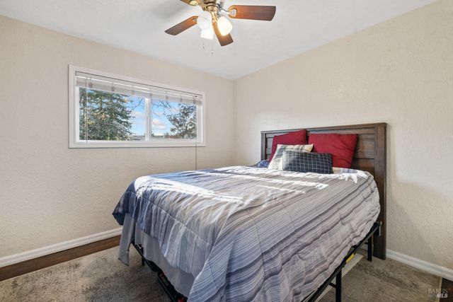 2825 Seneca Ln, Santa Rosa, CA 95403