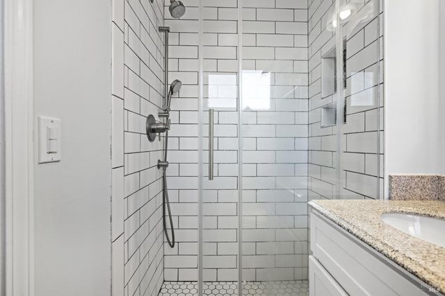 2825 Seneca Ln, Santa Rosa, CA 95403