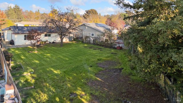 2825 Seneca Ln, Santa Rosa, CA 95403