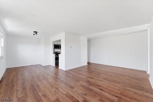 100 Pierson Miller Dr 22, Pompton Lakes Boro, NJ 07442