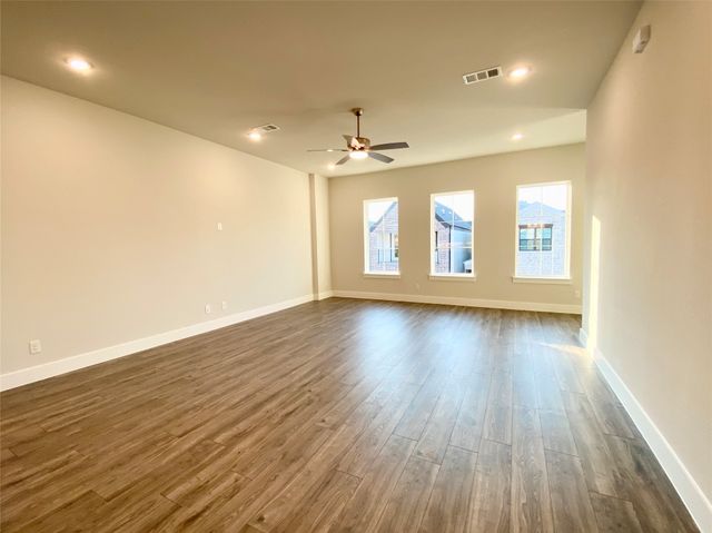 8210 Manoa Drive, Dallas, TX 75231