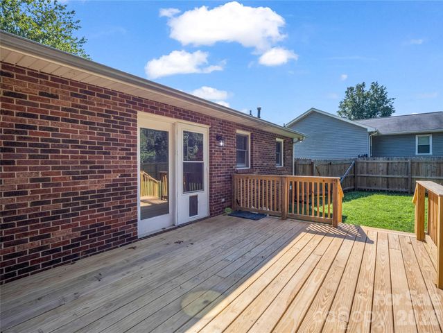 123 College Manor Drive, Shelby, NC 28152