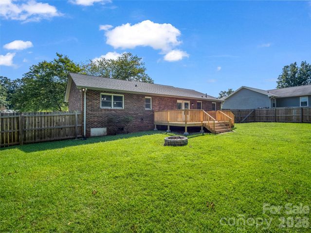 123 College Manor Drive, Shelby, NC 28152