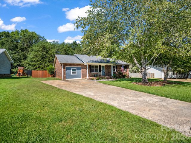 123 College Manor Drive, Shelby, NC 28152