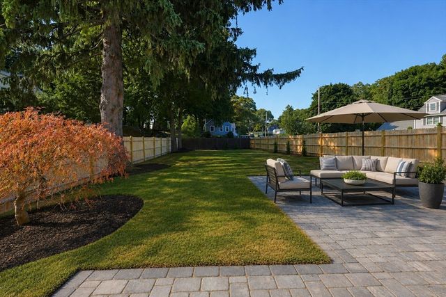 165 Prospect St 165, Wakefield, MA 01880