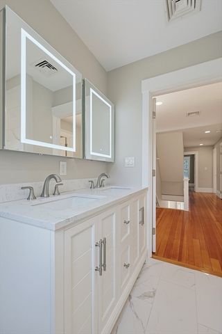 165 Prospect St 165, Wakefield, MA 01880