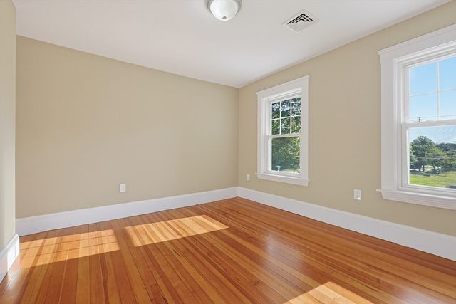165 Prospect St 165, Wakefield, MA 01880