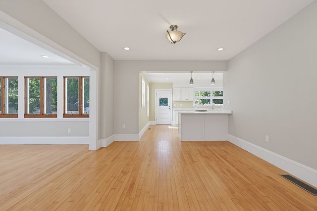 165 Prospect St 165, Wakefield, MA 01880
