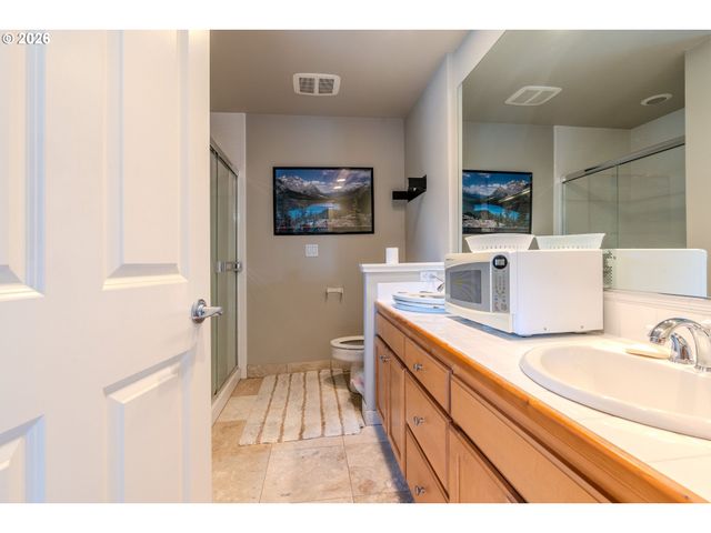 1510 Ne VILLAGE St, Fairview, OR 97024