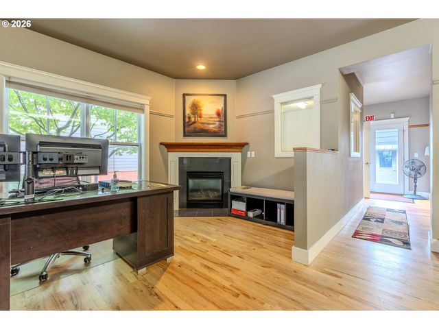 1510 Ne VILLAGE St, Fairview, OR 97024