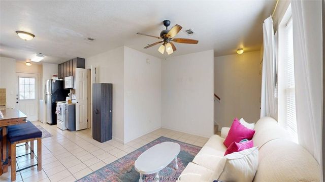 1113 Gridiron Drive, College Station, TX 77840