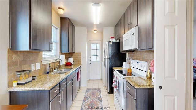 1113 Gridiron Drive, College Station, TX 77840