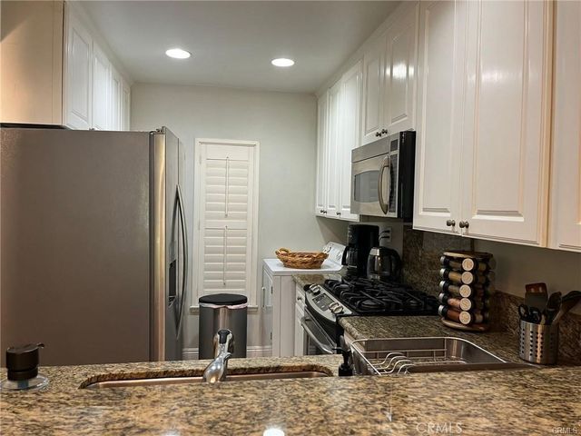 142 Orange Blossom, Irvine, CA 92618