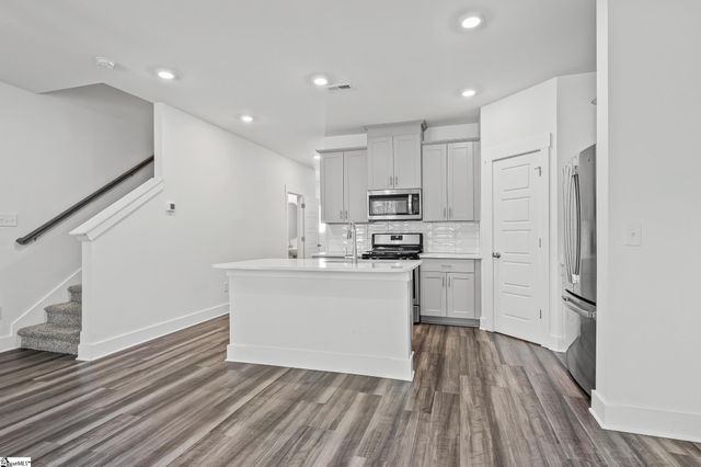 814 Thread Way, Greer, SC 29651