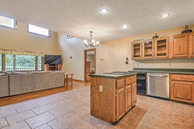 122 Chase Drive, Roan Mountain, TN 37687