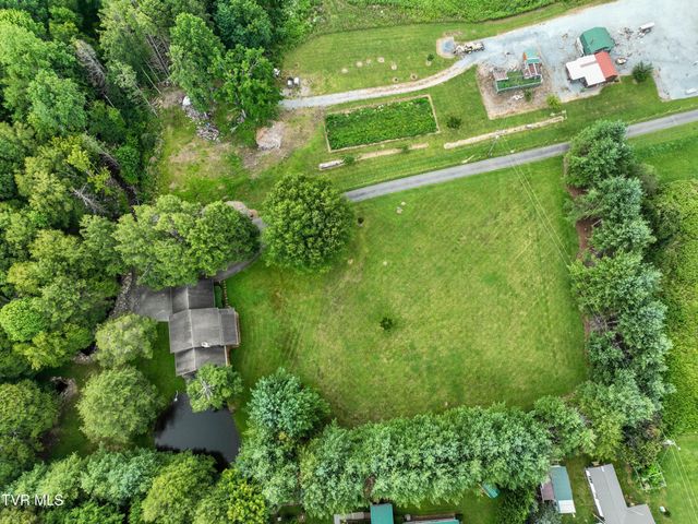 122 Chase Drive, Roan Mountain, TN 37687