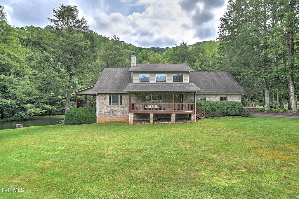 122 Chase Drive, Roan Mountain, TN 37687