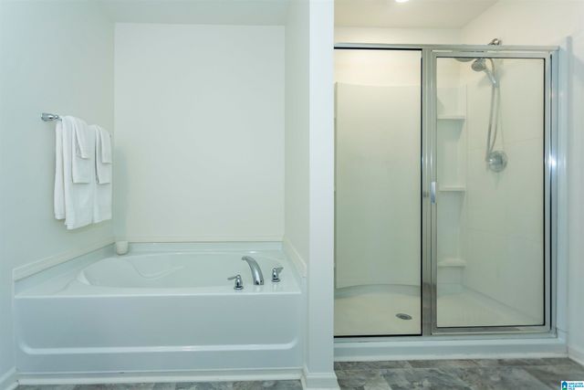 677 JOHNNYS COVE, Leeds, AL 35094