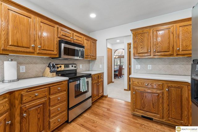 9804 S 176 Avenue, Omaha, NE 68136