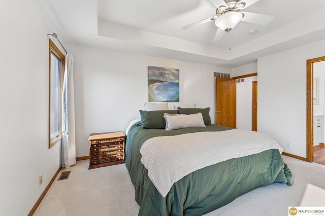 9804 S 176 Avenue, Omaha, NE 68136