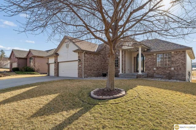 9804 S 176 Avenue, Omaha, NE 68136