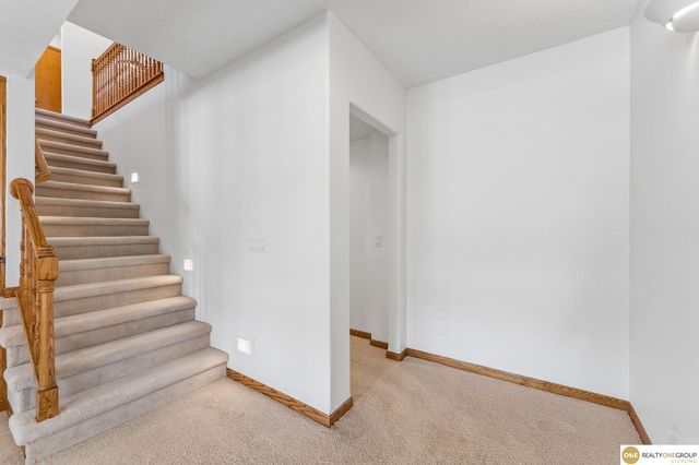 9804 S 176 Avenue, Omaha, NE 68136